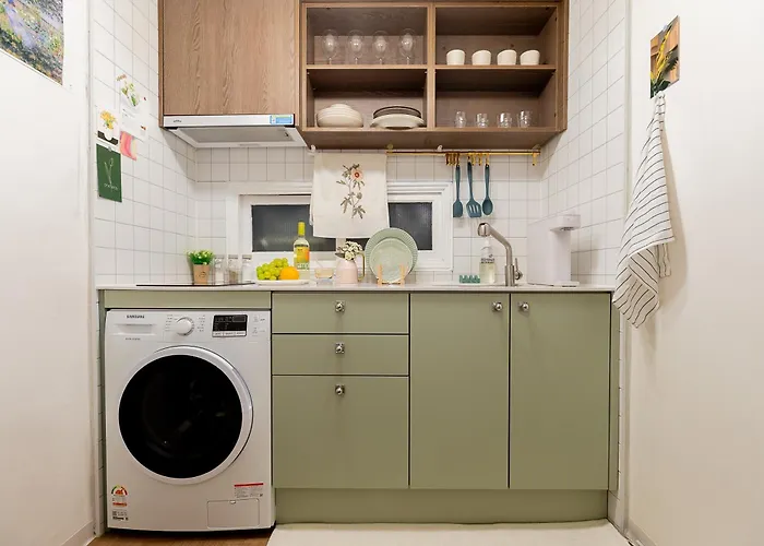 Refresh Seongsu 2br House With Dining For 5 Near Forest Station *